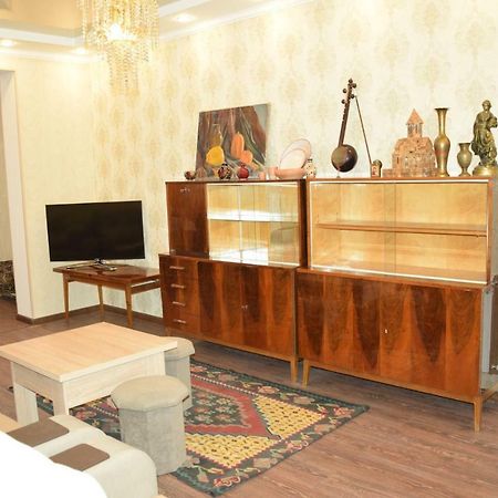 Апартаменты Massiv Apt Ереван Экстерьер фото