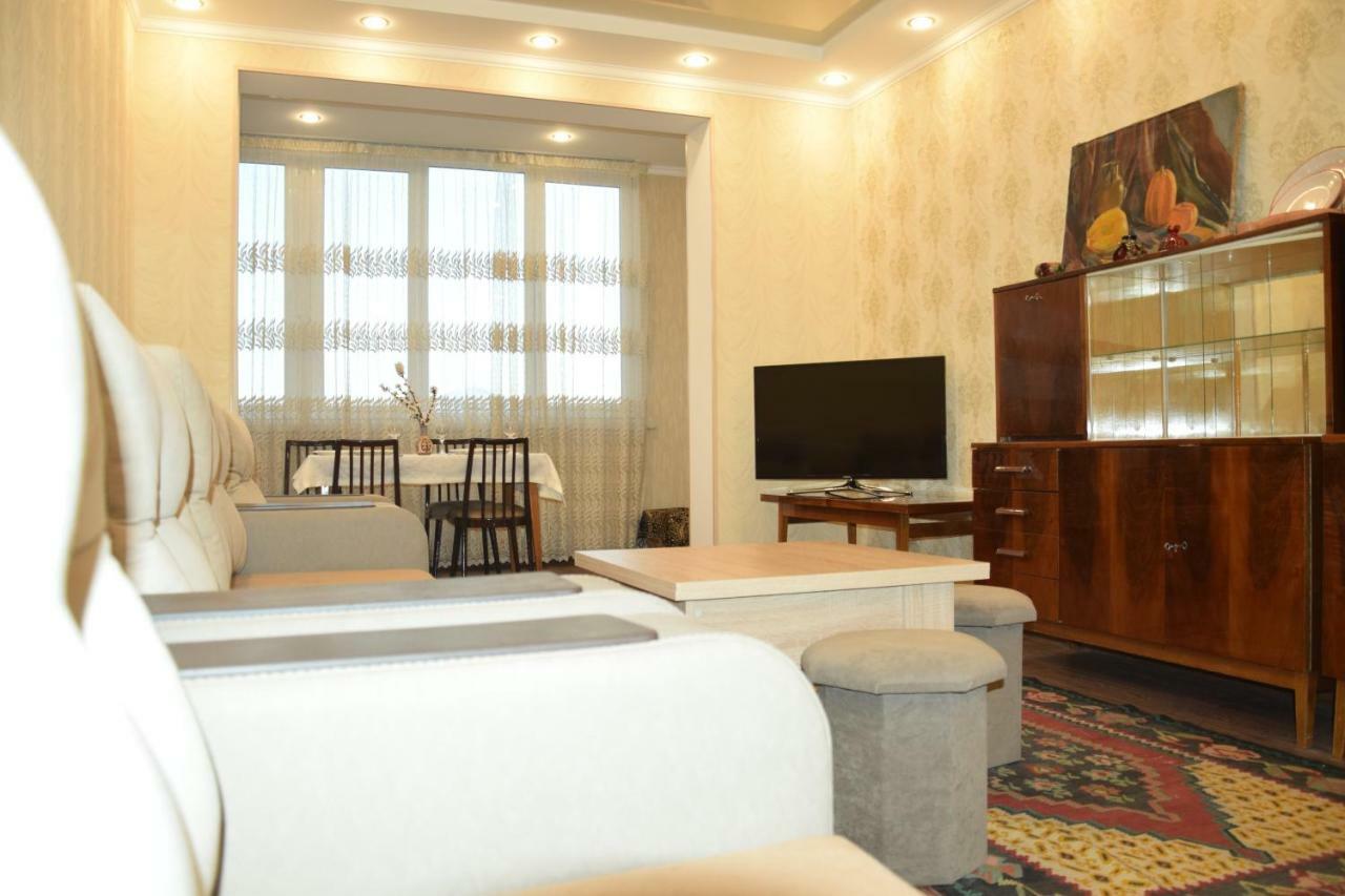 Апартаменты Massiv Apt Ереван Экстерьер фото
