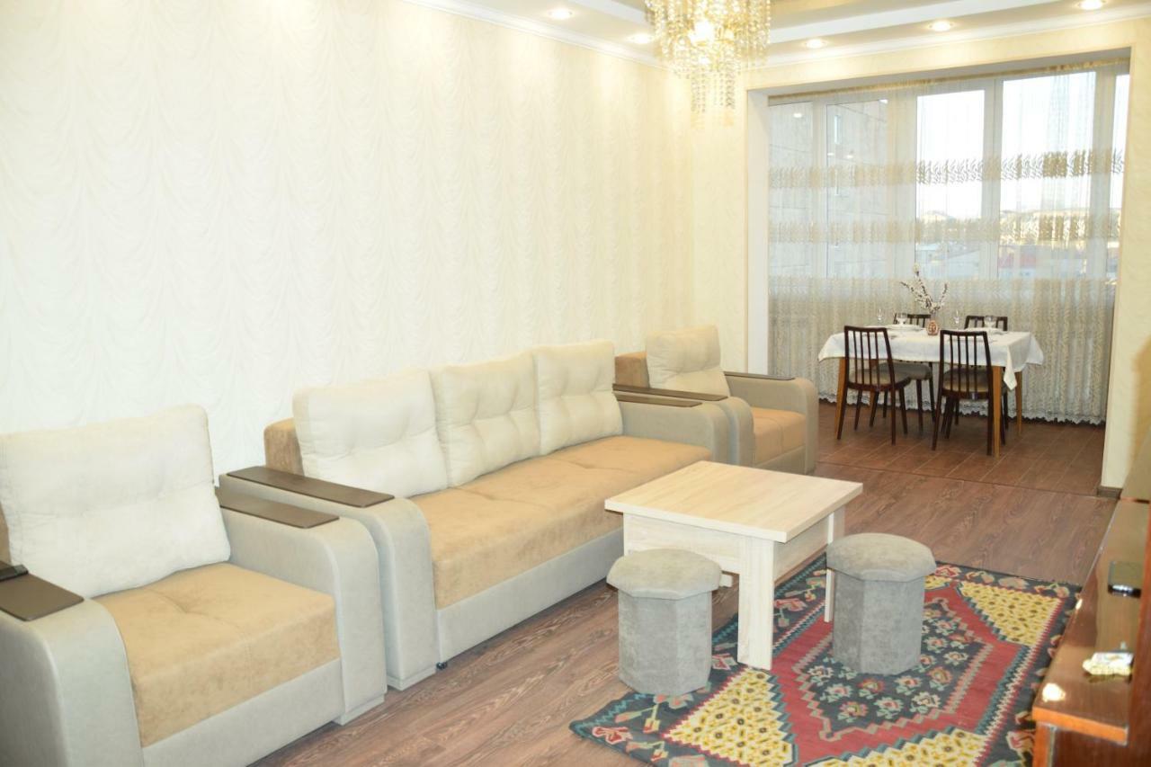 Апартаменты Massiv Apt Ереван Экстерьер фото